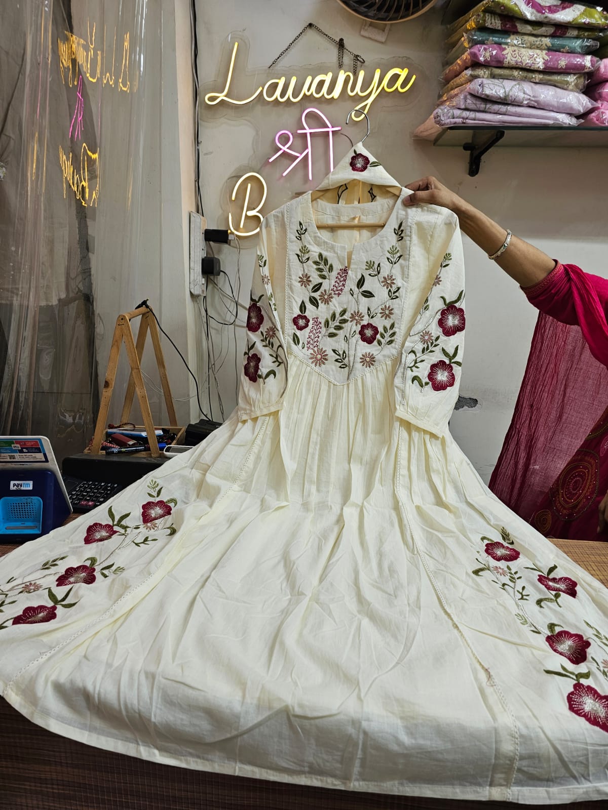 Cotton Suit Set with Embroidery Ivory color