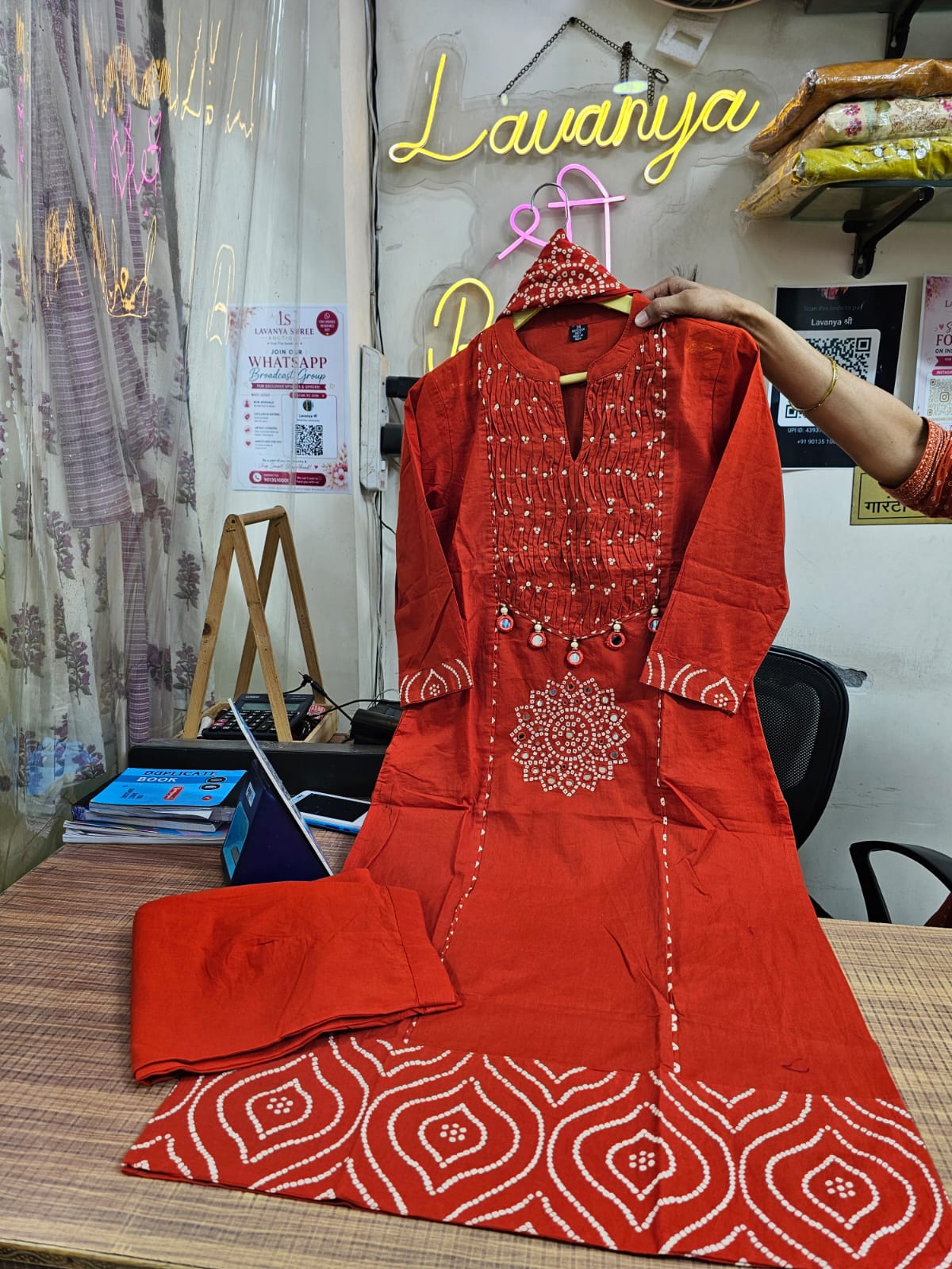 Bandhani Straight Suit 3 Pcs