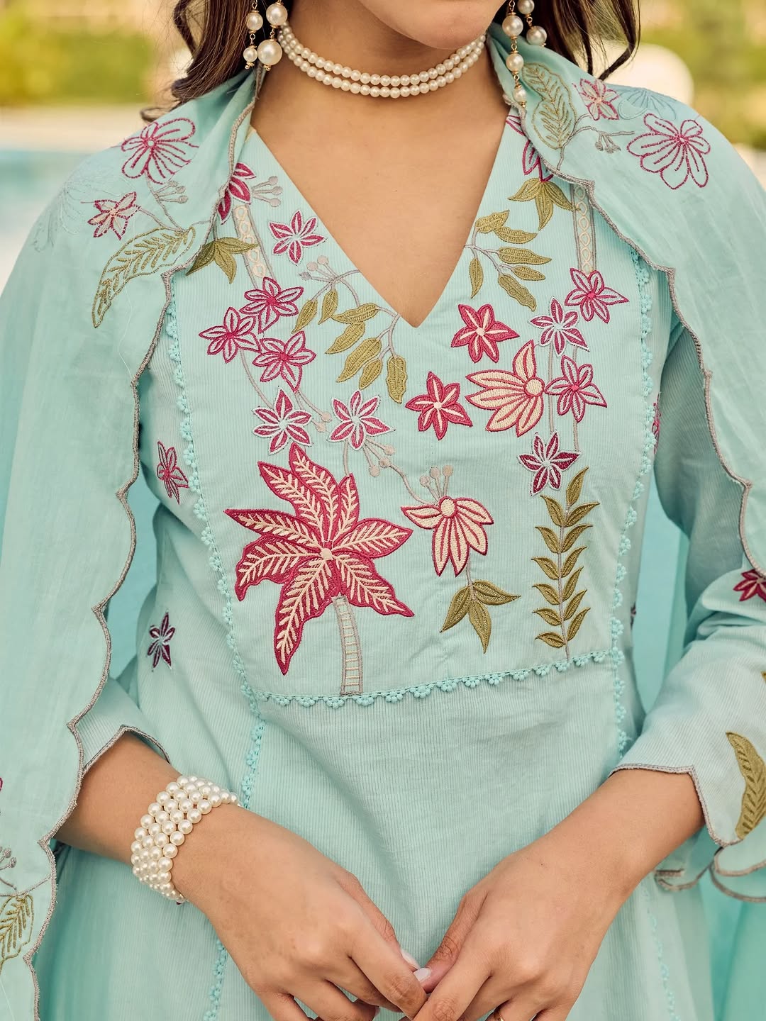 Mulchanderi Suit with lining
