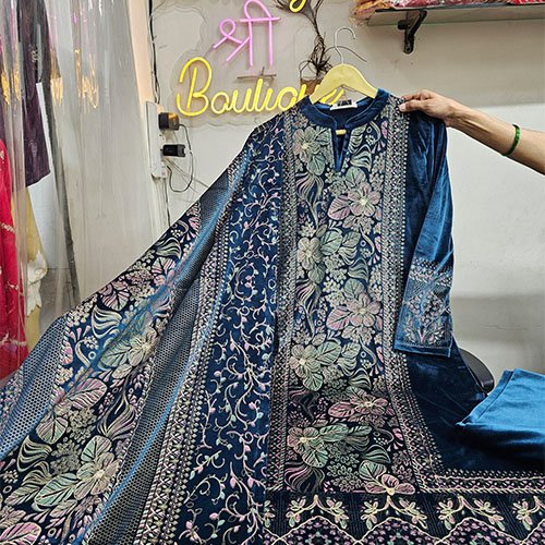 Premium velvet straight Suit - Image 3